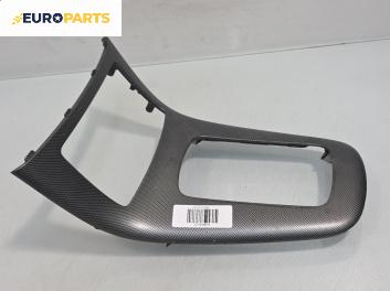 Централна конзола за Toyota Avensis II Sedan (04.2003 - 11.2008)
