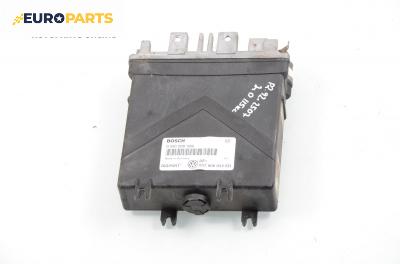 Компютър двигател за Volkswagen Passat Variant B3, B4 (02.1988 - 06.1997) 2.0, 115 к.с., №  Bosch 0 261 200 328