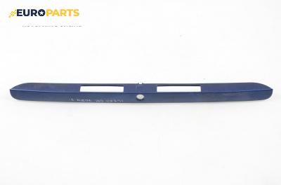 Лайсна заден капак за Lexus IS I Sedan (04.1999 - 07.2005), седан