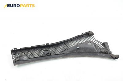 Кора под чистачки за Ford Focus I Hatchback (10.1998 - 12.2007), 4+1 вр., хечбек, позиция: лява