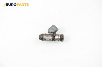 Дюза бензин за Ford Fiesta V Hatchback (11.2001 - 03.2010) 1.3, 60 к.с.
