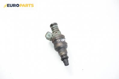 Дюза бензин за Volkswagen Passat Variant B3, B4 (02.1988 - 06.1997) 1.8, 90 к.с., № 280150902