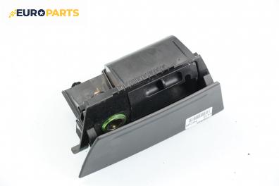 Пепелник за Ford Focus II Hatchback (07.2004 - 09.2012)