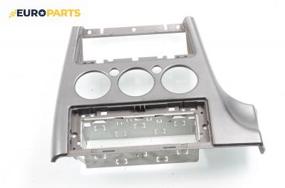 Централна конзола за Citroen Xsara Hatchback (04.1997 - 04.2005)