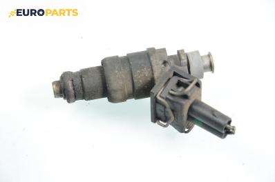 Дюза бензин за Mercedes-Benz C-Class Sedan (W202) (03.1993 - 05.2000) C 180 (202.018), 122 к.с.