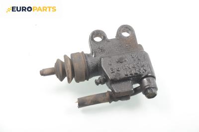 Долна помпа за съединител за Nissan Almera TINO (12.1998 - 02.2006)