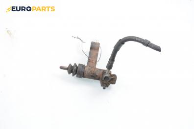 Долна помпа за съединител за Nissan Primera Traveller II (06.1996 - 01.2002)