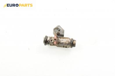 Дюза бензин за Renault Clio II Hatchback (09.1998 - 09.2005) 1.2 16V (BB05, BB0W, BB11, BB27, BB2T, BB2U, BB2V, CB05...), 75 к.с.