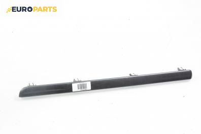 Интериорна лайсна за Mazda 6 Hatchback I (08.2002 - 12.2008), 4+1 вр., хечбек