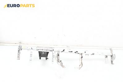 Греда под арматурно табло за Mercedes-Benz C-Class Sedan (W204) (01.2007 - 01.2014)