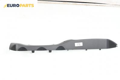 Интериорна пластмаса за Mercedes-Benz C-Class Sedan (W204) (01.2007 - 01.2014), 4+1 вр., седан, позиция: предна