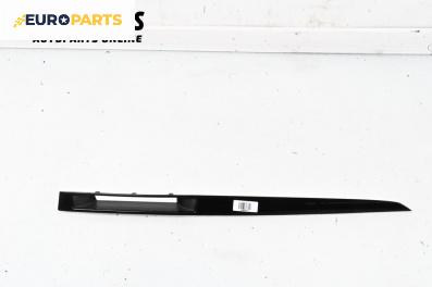 Интериорна лайсна за Mazda 3 Sedan I (09.1999 - 06.2009), 4+1 вр., седан