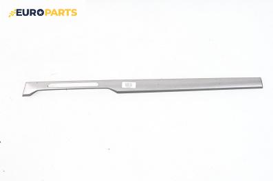 Интериорна лайсна за Volkswagen Passat VII Variant B8 (08.2014 - 12.2019), 4+1 вр., комби