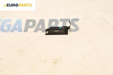 Плафон заден номер за Opel Astra J Hatchback (12.2009 - 10.2015), хечбек