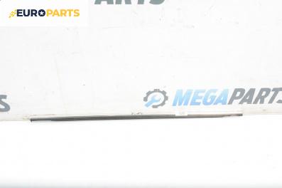 Външна лайсна врата за Volkswagen Passat IV Sedan B5.5 (10.2000 - 12.2005), седан, позиция: задна, дясна