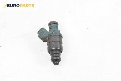 Дюза бензин за Volkswagen Golf IV Hatchback (08.1997 - 06.2005) 1.6, 100 к.с., № 03790631AA