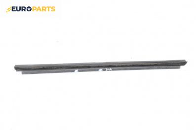 Уплътнение за врата за Volkswagen Passat IV Variant B5.5 (09.2000 - 08.2005), 4+1 вр., комби, позиция: задна, лява