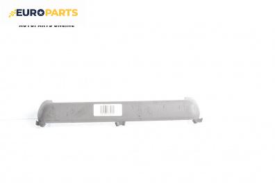 Интериорна пластмаса за Audi A4 Avant B6 (04.2001 - 12.2004), 4+1 вр., комби, позиция: предна