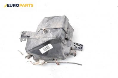 Филтърна кутия за Toyota Yaris Hatchback I (01.1999 - 12.2005) 1.0 16V