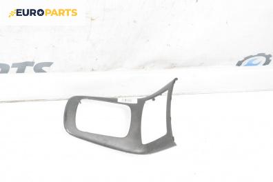 Централна конзола за Toyota Avensis II Station Wagon (04.2003 - 11.2008)