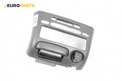 Централна конзола за Toyota Yaris Hatchback I (01.1999 - 12.2005)