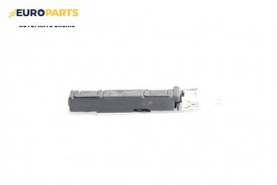 Часовник за Toyota IQ Hatchback (11.2008 - 12.2015)