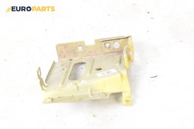 Държач калник за Renault Master III Box (02.2010 - ...), 2+1 вр., товарен, позиция: предна, лява