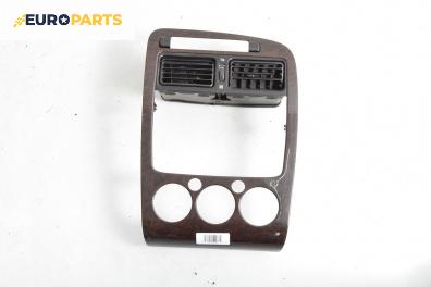 Централна конзола за Toyota Avensis I Sedan (09.1997 - 02.2003)