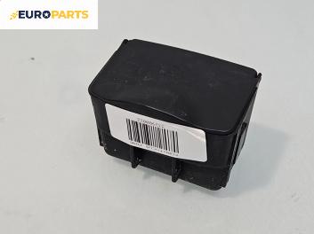 Пепелник за Ford Focus I Hatchback (10.1998 - 12.2007)