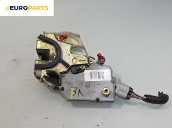 Брава на врата за Nissan Primera Sedan II (06.1996 - 12.2001), позиция: задна, лява