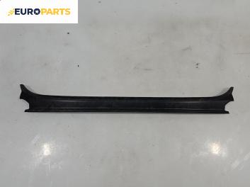 Интериорна лайсна за Audi A3 Hatchback II (05.2003 - 08.2012), 2+1 вр., хечбек