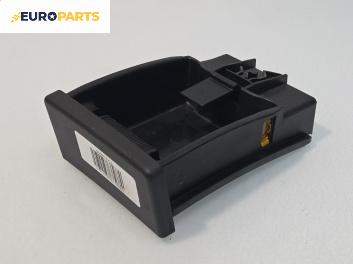 Пепелник за Nissan Primera Hatchback III (01.2002 - 06.2007)