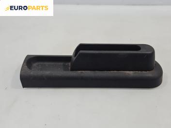 Централна конзола долна част за Ford Fiesta V Hatchback (11.2001 - 03.2010)