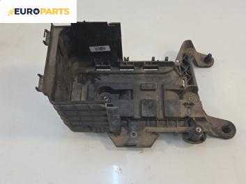 Кутия акумулатор за Volkswagen Touran Minivan I (02.2003 - 05.2010), 4+1 вр., миниван