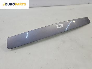 Лайсна заден капак за Mazda 6 Station Wagon I (08.2002 - 12.2007), позиция: задна