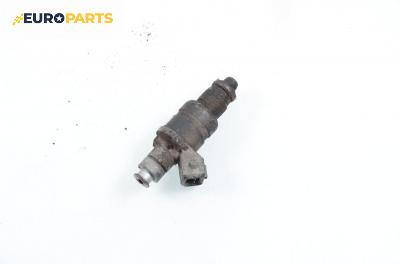 Дюза бензин за Mercedes-Benz C-Class Sedan (W202) (03.1993 - 05.2000) C 200 (202.020), 136 к.с.