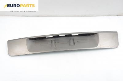 Стойка заден номер за Renault Scenic II Minivan (06.2003 - 07.2010)