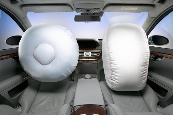 25 years passenger airbag at Mercedes-Benz - Daimler Global Media Site