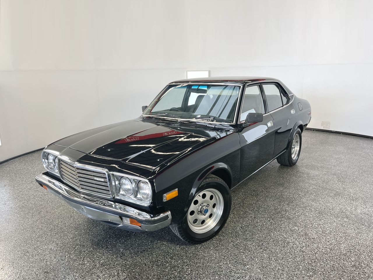 Mazda 929 Sedan I (01.1977 - 12.1986)